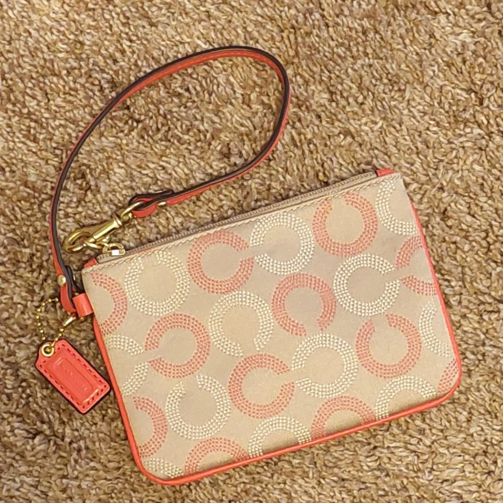 COACH Ashley Dot Op Art Small Wristlet